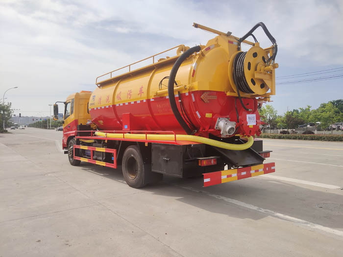 東風(fēng)天錦15方清洗吸污車