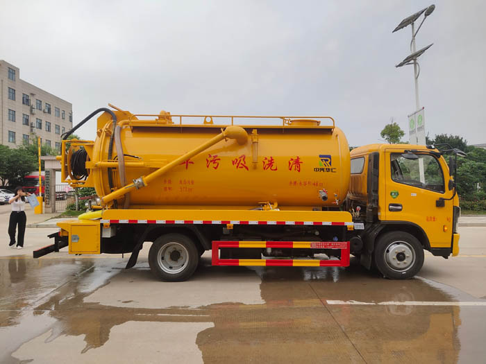 東多大利一體罐卡10方清洗吸污車